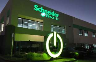 Schneider Electric: AI може заощаджувати до $49,3 тис. на рік на одному об’єкті