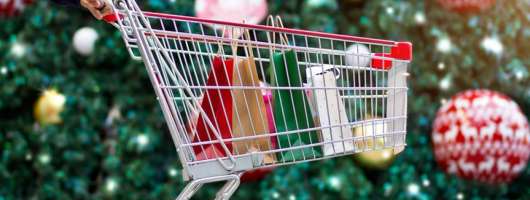 Різдвяний шопінг та благодійність: на що готують кошти українці