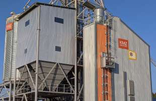 KMZ Industries поставить агровиробнику зерносушарку Brice-Baker