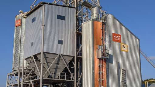 KMZ Industries поставить агровиробнику зерносушарку Brice-Baker