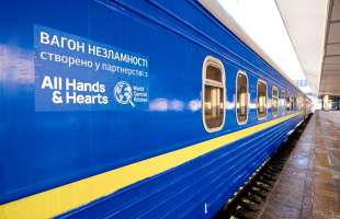 «Укрзалізниця» перетворила 100 вагонів на мобільні притулки з обігрівом