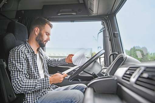 Автоперевізників в Україні перевірятимуть на фінансову спроможність і професійну компетентність