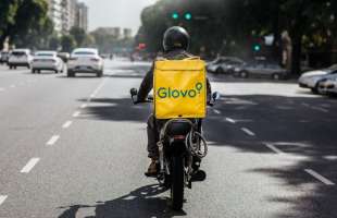 Glovo працює у 40+ містах України та генерує 0,4% ВВП – компанія
